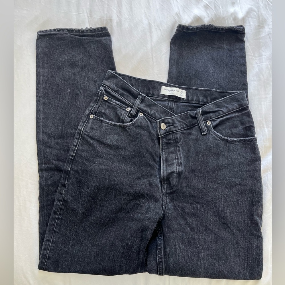 Abercrombie & Fitch the Dad high-rise cross over jeans